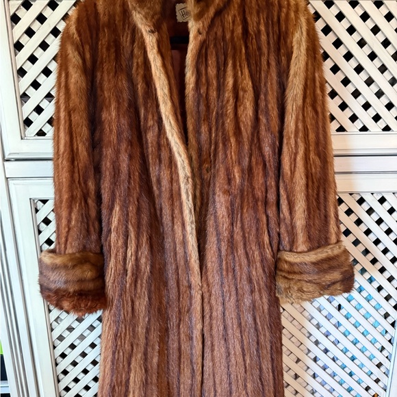 Vintage Herbert’s Furs Mink Coat – San Francisco | 3/4 Length Brown Ranch Mink - Picture 8 of 8